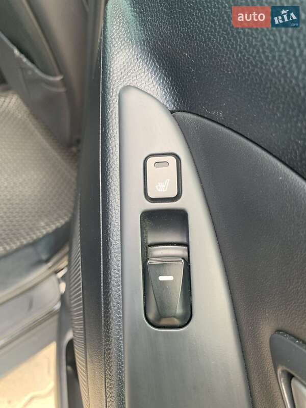 Позашляховик / Кросовер Hyundai ix35 2011 в Новояворівську