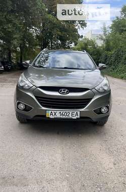 Внедорожник / Кроссовер Hyundai ix35 2010 в Харькове