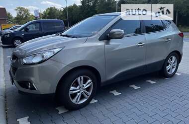 Внедорожник / Кроссовер Hyundai ix35 2011 в Черновцах