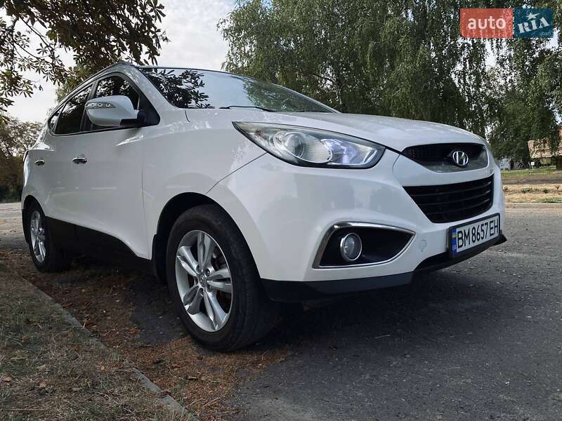 Позашляховик / Кросовер Hyundai ix35 2012 в Путивлі