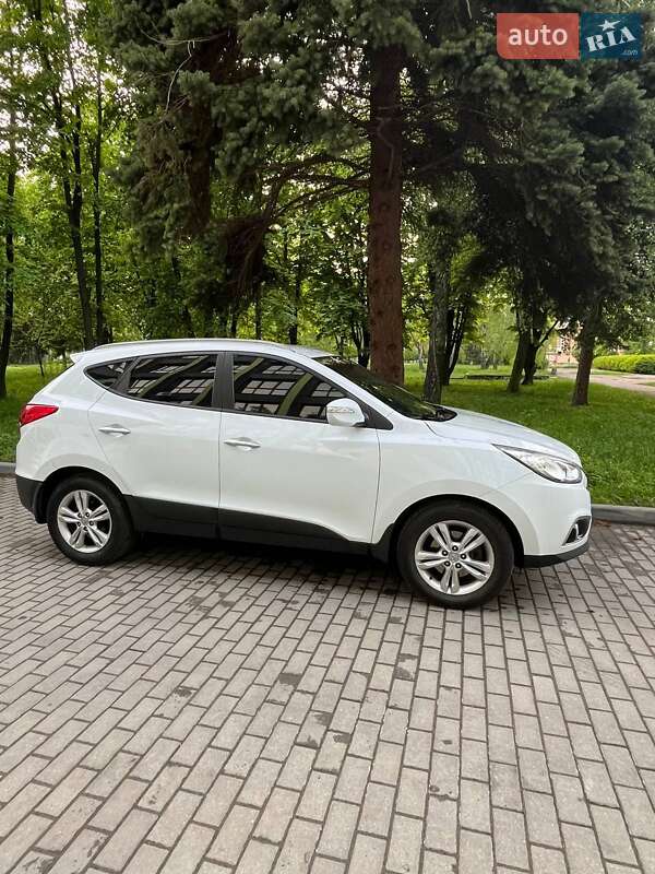 Внедорожник / Кроссовер Hyundai ix35 2011 в Черкассах