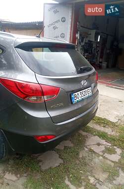 Внедорожник / Кроссовер Hyundai ix35 2013 в 