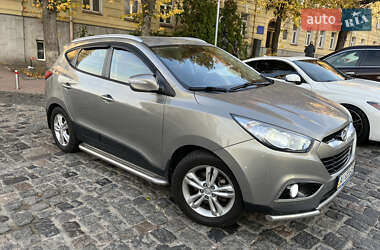 Внедорожник / Кроссовер Hyundai ix35 2010 в Киеве