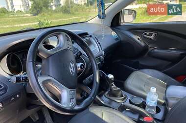 Позашляховик / Кросовер Hyundai ix35 2012 в 
