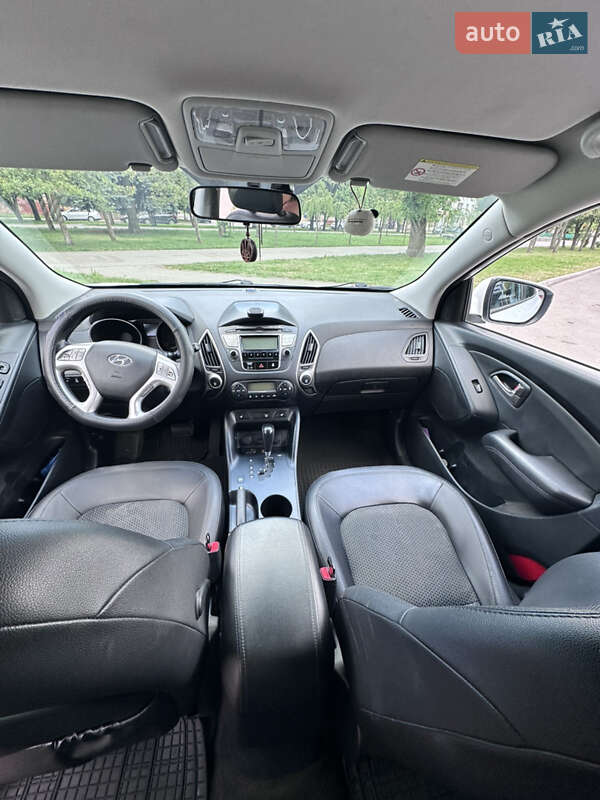 Позашляховик / Кросовер Hyundai ix35 2010 в Рокитному