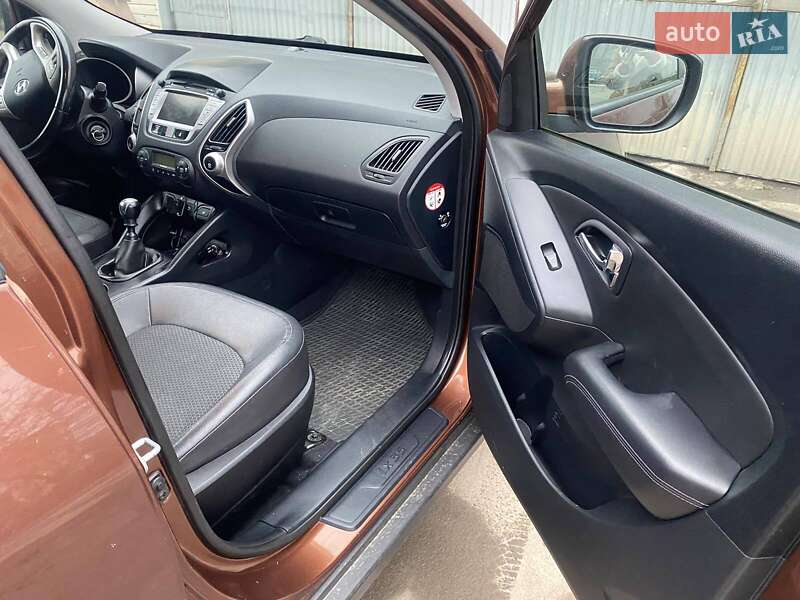 Позашляховик / Кросовер Hyundai ix35 2013 в Тернополі
