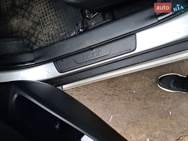 Позашляховик / Кросовер Hyundai ix35 2010 в Дніпрі