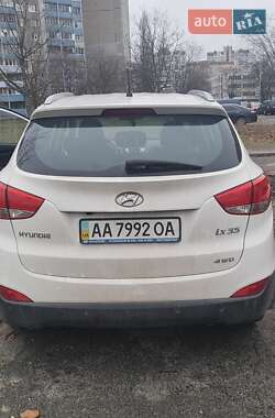 Внедорожник / Кроссовер Hyundai ix35 2013 в 