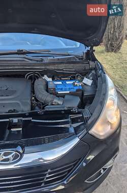 Позашляховик / Кросовер Hyundai ix35 2010 в 