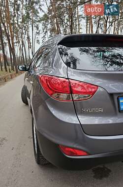 Позашляховик / Кросовер Hyundai ix35 2011 в 