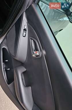 Позашляховик / Кросовер Hyundai ix35 2011 в 