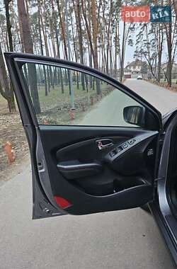 Позашляховик / Кросовер Hyundai ix35 2011 в 