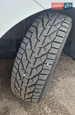 Внедорожник / Кроссовер Hyundai ix35 2011 в 