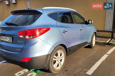 Внедорожник / Кроссовер Hyundai ix35 2011 в 