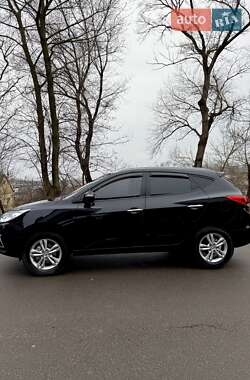 Внедорожник / Кроссовер Hyundai ix35 2011 в 