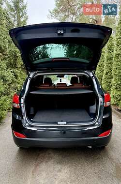 Внедорожник / Кроссовер Hyundai ix35 2011 в 