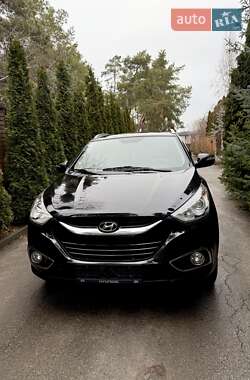 Внедорожник / Кроссовер Hyundai ix35 2011 в 