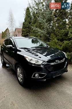 Внедорожник / Кроссовер Hyundai ix35 2011 в 