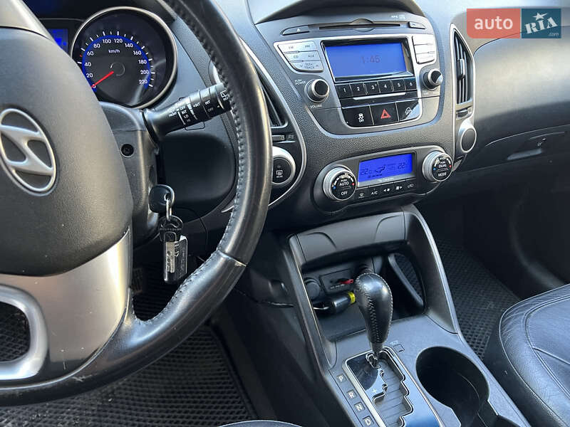 Внедорожник / Кроссовер Hyundai ix35 2010 в Киеве
