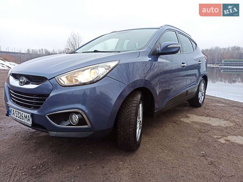 Внедорожник / Кроссовер Hyundai ix35 2013 в 