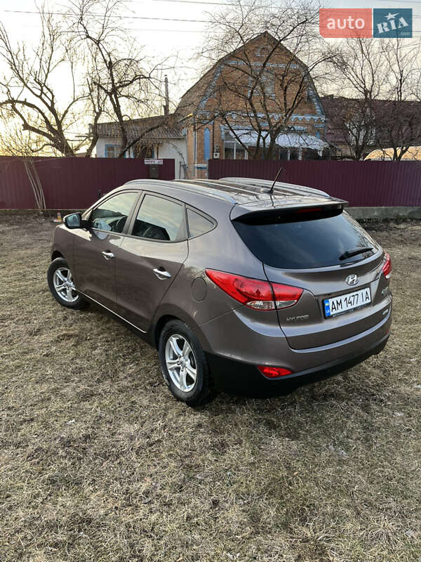 Внедорожник / Кроссовер Hyundai ix35 2011 в Бердичеве фото 5 Внедорожник / Кроссовер Hyundai ix35 2011 в Бердичеве