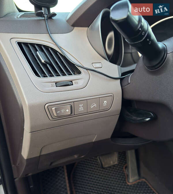 Позашляховик / Кросовер Hyundai ix35 2012 в Харкові