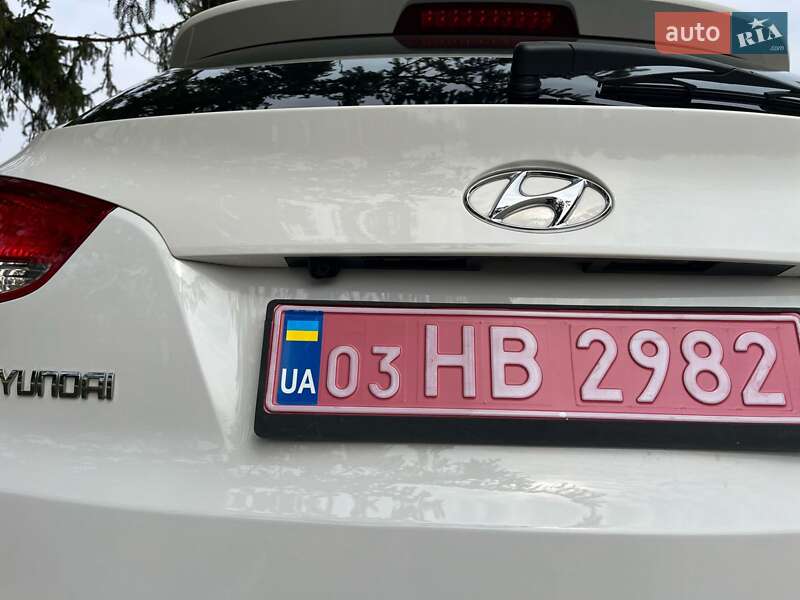 Внедорожник / Кроссовер Hyundai ix35 2011 в Луцке