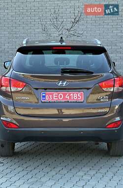 Позашляховик / Кросовер Hyundai ix35 2012 в 