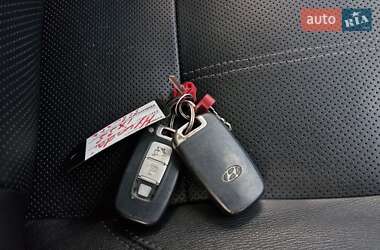 Внедорожник / Кроссовер Hyundai ix35 2012 в 