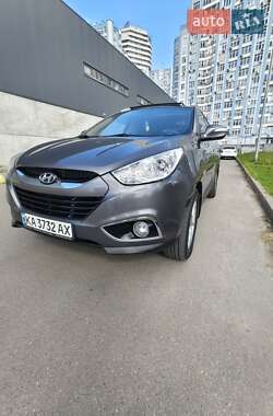 Внедорожник / Кроссовер Hyundai ix35 2011 в 