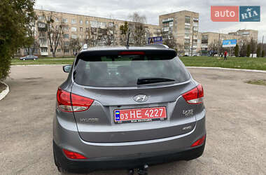 Внедорожник / Кроссовер Hyundai ix35 2013 в 