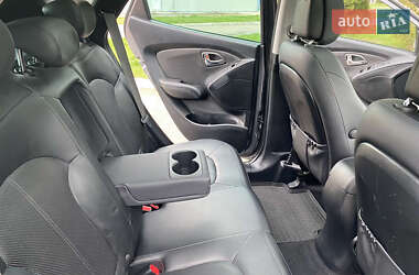 Внедорожник / Кроссовер Hyundai ix35 2013 в 