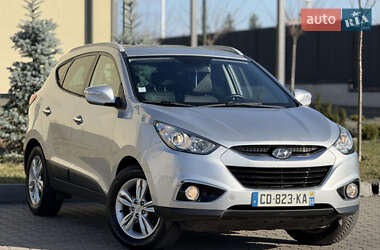 Внедорожник / Кроссовер Hyundai ix35 2011 в 