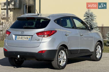 Внедорожник / Кроссовер Hyundai ix35 2011 в 