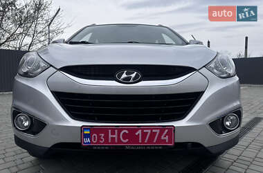 Внедорожник / Кроссовер Hyundai ix35 2011 в 