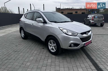 Внедорожник / Кроссовер Hyundai ix35 2011 в 
