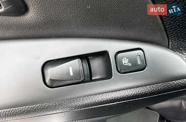 Внедорожник / Кроссовер Hyundai ix35 2011 в 