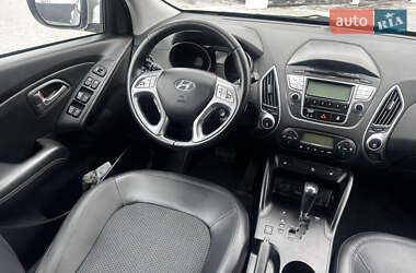 Внедорожник / Кроссовер Hyundai ix35 2011 в 