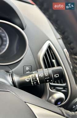 Внедорожник / Кроссовер Hyundai ix35 2013 в 
