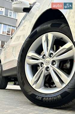 Внедорожник / Кроссовер Hyundai ix35 2013 в 