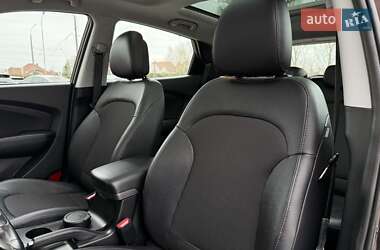 Внедорожник / Кроссовер Hyundai ix35 2014 в 