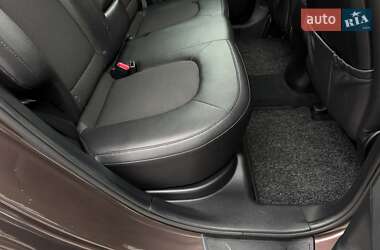 Внедорожник / Кроссовер Hyundai ix35 2014 в 