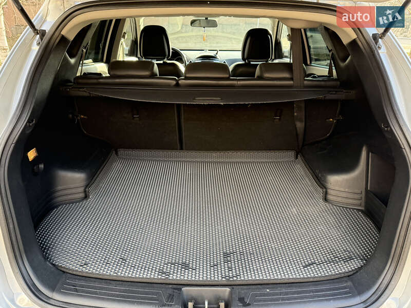 Внедорожник / Кроссовер Hyundai ix35 2012 в Черновцах