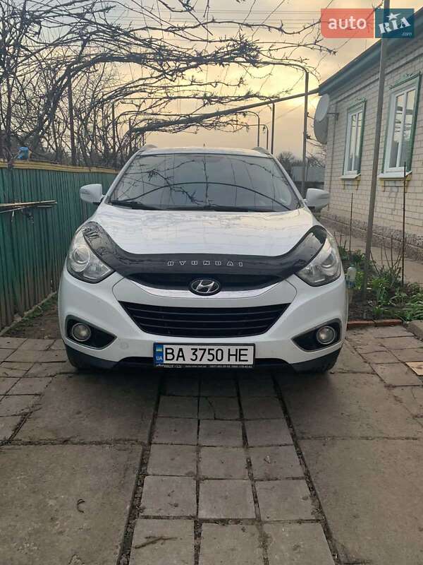 Позашляховик / Кросовер Hyundai ix35 2010 в Олександрівці