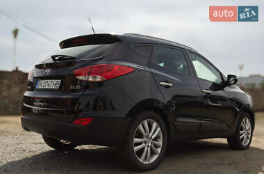 Внедорожник / Кроссовер Hyundai ix35 2013 в 
