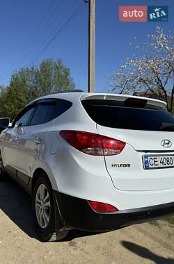 Внедорожник / Кроссовер Hyundai ix35 2010 в 