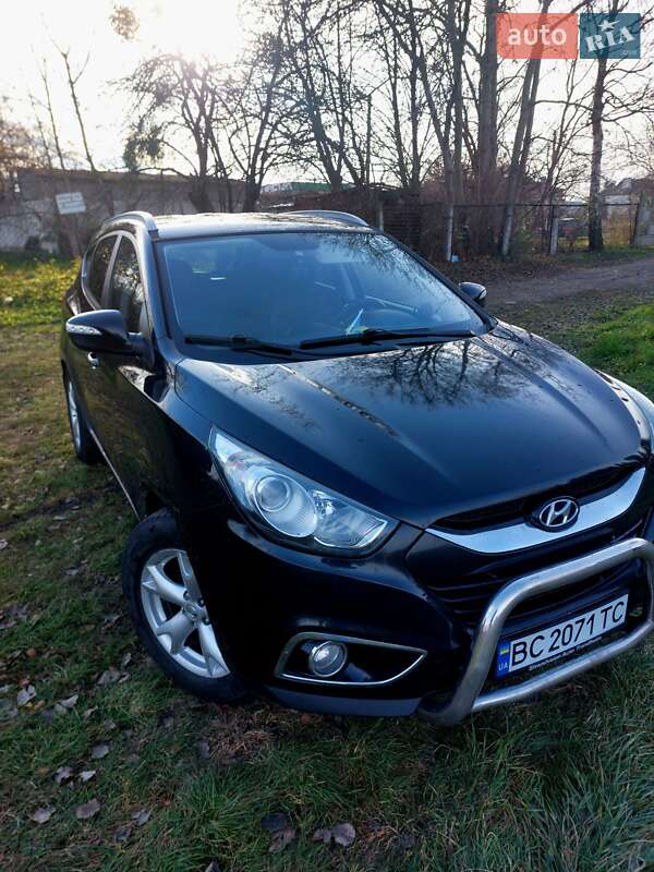 Позашляховик / Кросовер Hyundai ix35 2010 в Кам'янці-Бузькій