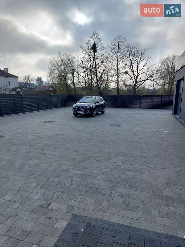 Позашляховик / Кросовер Hyundai ix35 2010 в Кам'янці-Бузькій