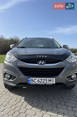 Внедорожник / Кроссовер Hyundai ix35 2011 в 