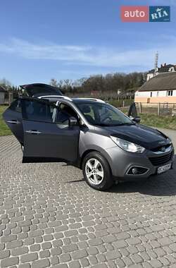 Внедорожник / Кроссовер Hyundai ix35 2011 в 